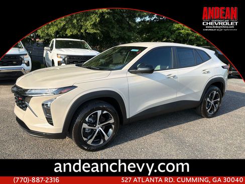 New 2026 Chevrolet Trax RS FWD image 1