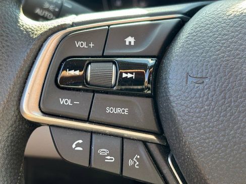 Used 2019 Honda Accord LX image 23