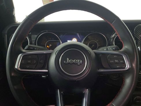 Used 2023 Jeep Gladiator Rubicon w/ Cold Weather Group image 17