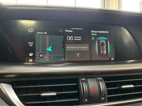 Used 2024 Alfa Romeo Stelvio Veloce image 20