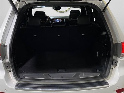 Used 2019 Jeep Grand Cherokee Overland AWD/4WD image 11