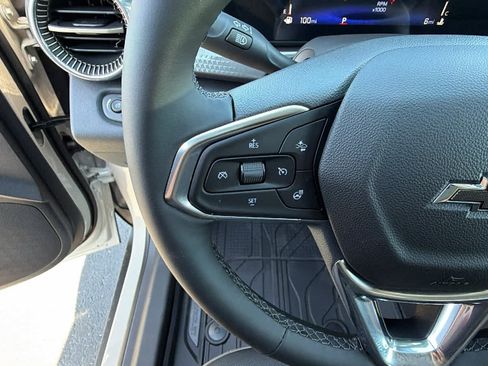 New 2026 Chevrolet Trax ACTIV w/ Sunroof Package FWD image 19