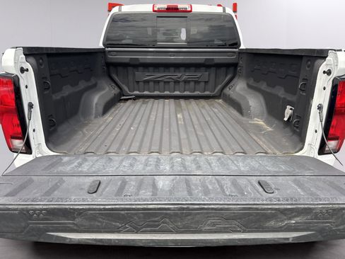 Used 2023 Chevrolet Colorado ZR2 w/ ZR2 Convenience Package III AWD/4WD image 33