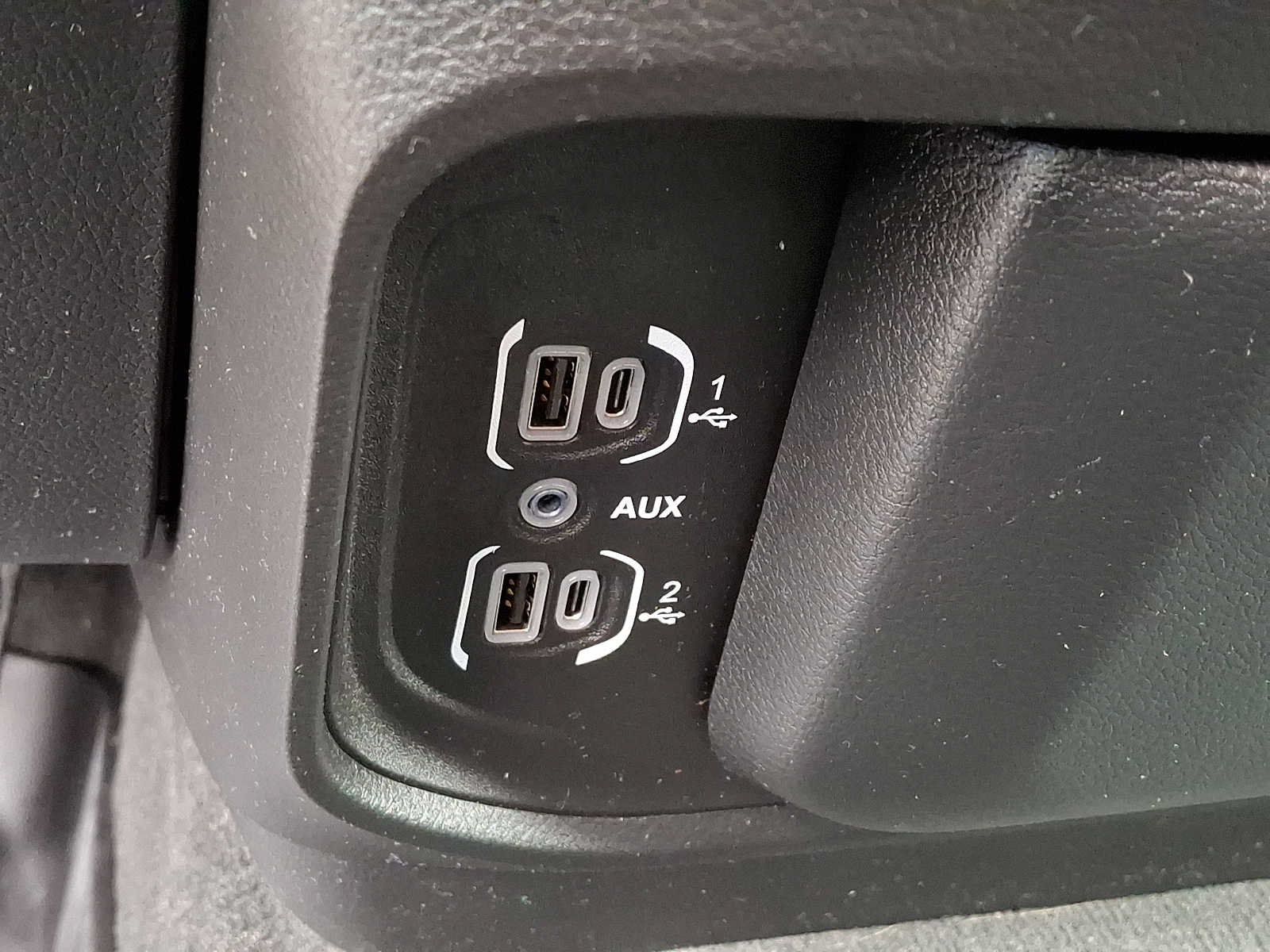Used 2022 RAM 1500 Big Horn AWD/4WD image 22