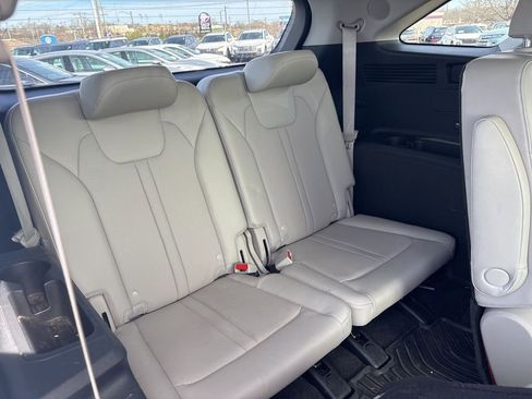 Used 2023 Kia Sorento SX image 11