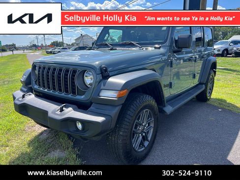 Used 2018 Jeep Wrangler Unlimited Sport S AWD/4WD image 1