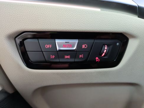 Certified 2023 BMW 330i Sedan w/ Premium Package image 39