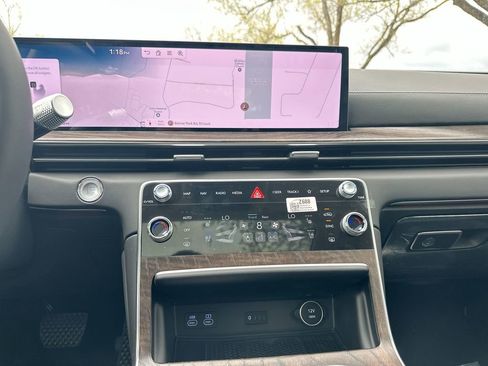 Used 2025 Genesis GV80 3.5T Prestige image 47