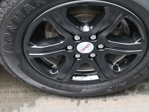 Used 2019 GMC Acadia SLE w/ LPO, Floor Liner Package image 31