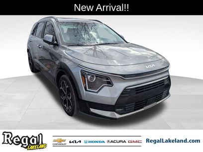 Used 2025 Kia Niro EX Touring