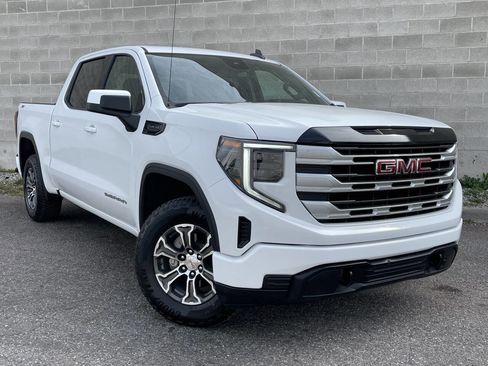 Used 2024 GMC Sierra 1500 SLE w/ X31 Off-Road Package image 18