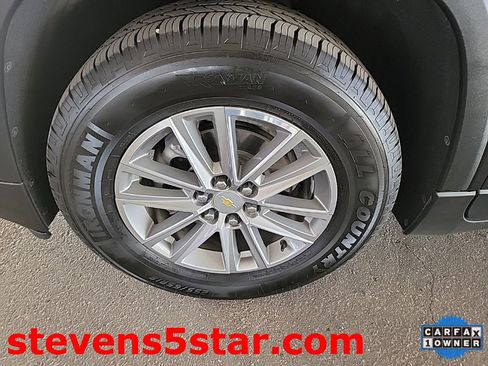 Used 2022 Chevrolet Traverse LT image 10