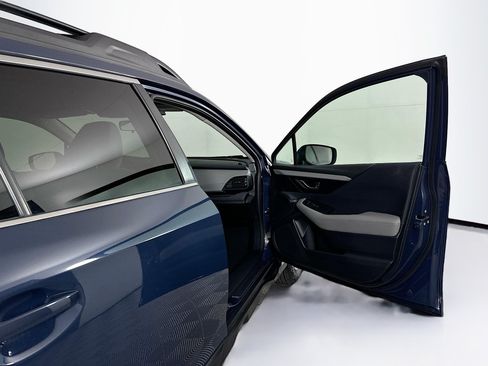 Used 2024 Subaru Outback Premium AWD/4WD image 31