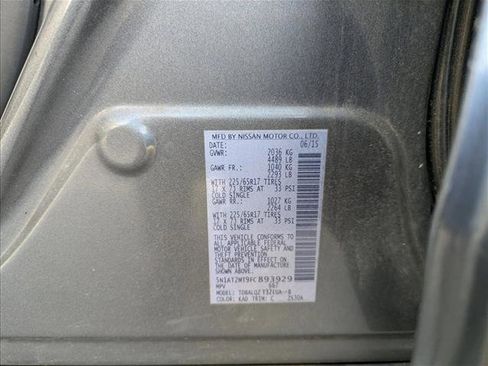 Used 2015 Nissan Rogue SV image 30