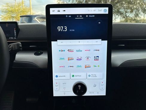 Used 2023 Ford Mustang Mach-E Select image 22