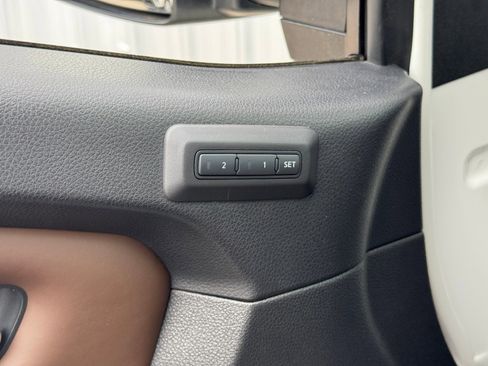 Used 2016 Nissan Titan Platinum Reserve image 16