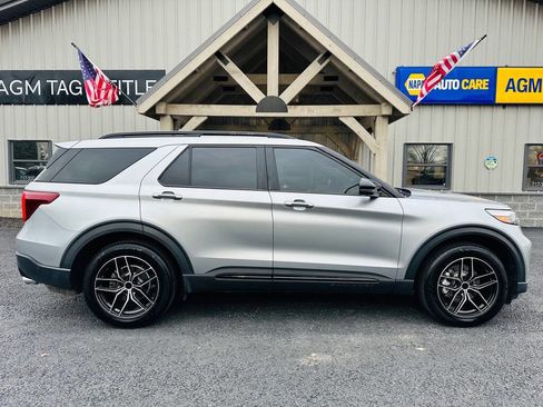 Used 2020 Ford Explorer ST w/ Premium Technology Package image 2