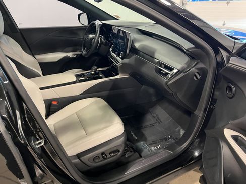 Used 2023 Lexus RX 350h image 40