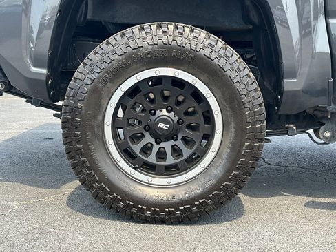 Used 2025 Toyota Tacoma SR image 17