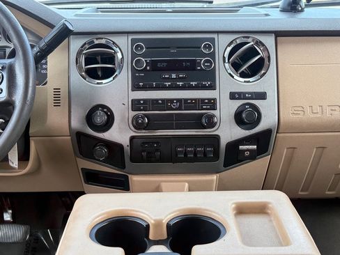 Used 2013 Ford F250 XLT w/ XLT Premium Pkg image 22