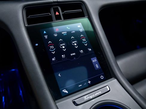 Used 2021 Porsche Taycan 4S image 26