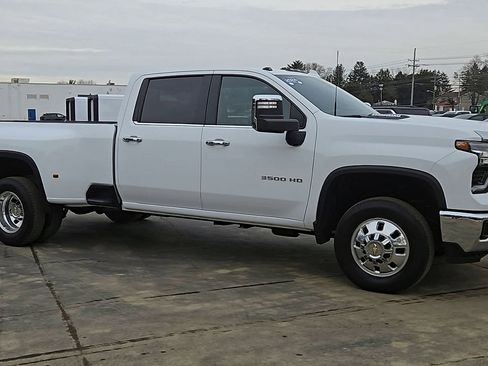 Certified 2024 Chevrolet Silverado 3500 LTZ w/ LTZ Plus Package image 6