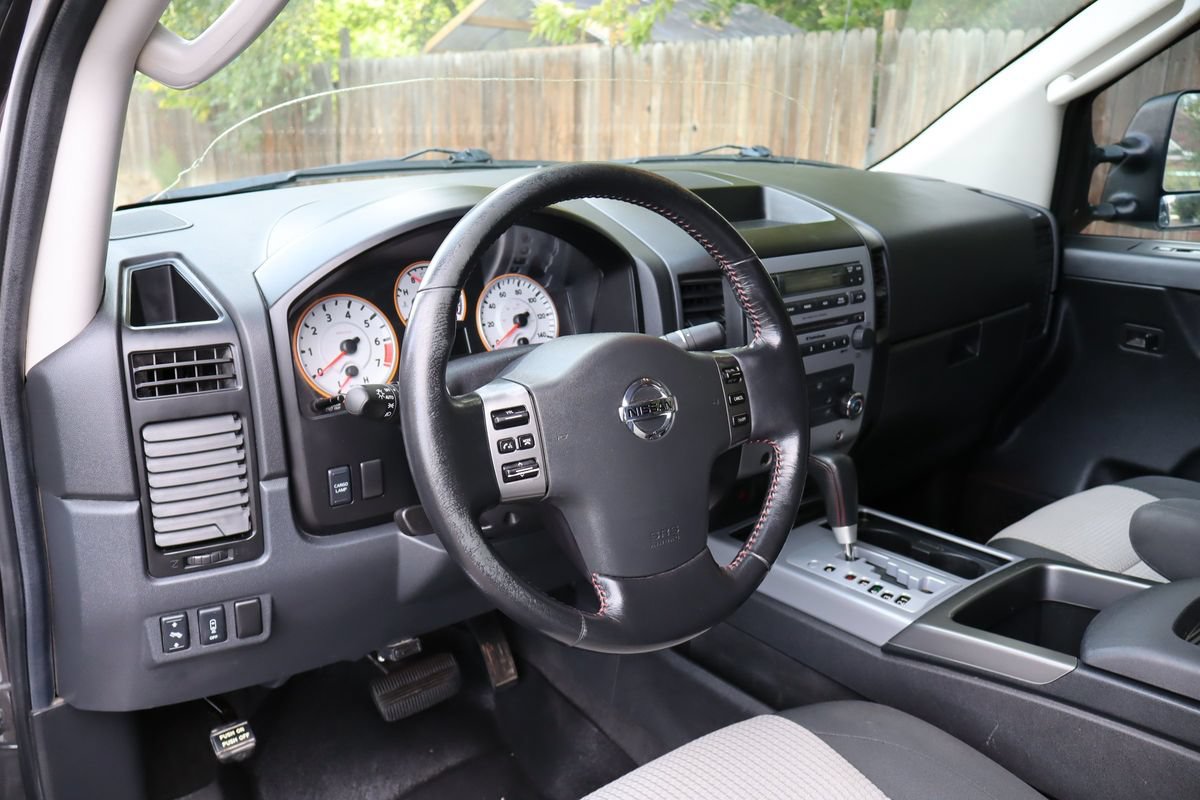 Used 2011 Nissan Titan PRO-4X w/ Pro-4x Premium Utility Pkg AWD/4WD image 15