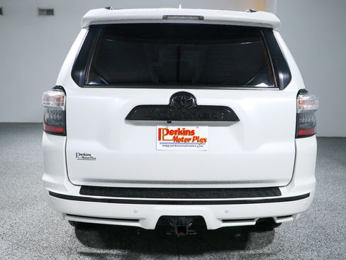 Used 2023 Toyota 4Runner Limited AWD/4WD image 8
