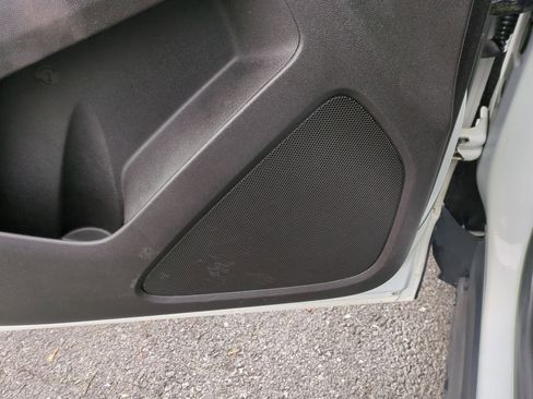 Certified 2019 Chevrolet Equinox LT w/ LPO, Blackout Package image 23