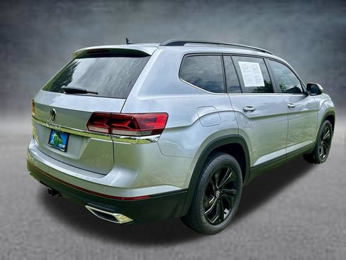 Used 2023 Volkswagen Atlas SE w/ Black Wheel Package FWD image 5