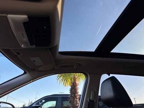 Used 2023 Nissan Rogue Platinum w/ Platinum Premium Package image 20