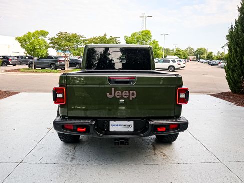 Used 2021 Jeep Gladiator Rubicon AWD/4WD image 10