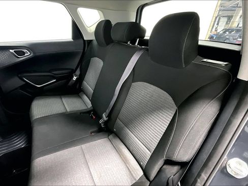Used 2020 Kia Soul S FWD image 32