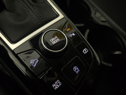 Used 2024 Kia Sportage SX image 32