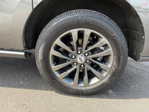 Used 2021 Ford Expedition Max Limited AWD/4WD image 18
