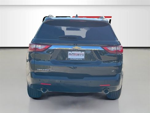 Used 2021 Chevrolet Traverse LT image 6