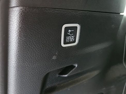 Used 2024 Jeep Grand Wagoneer L Series III image 9