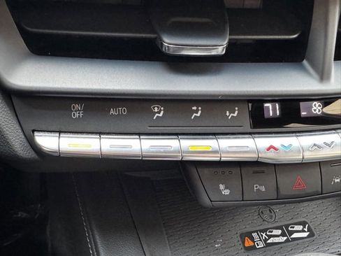 Certified 2022 Cadillac CT4 Luxury w/ Sun And Sound Package image 15