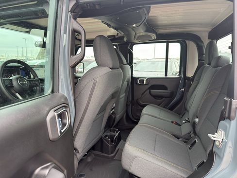 New 2026 Jeep Gladiator Sport image 31