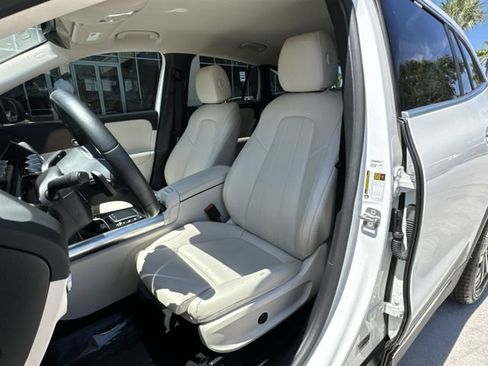 Used 2023 Mercedes-Benz GLA 250 4MATIC w/ Premium Package image 19