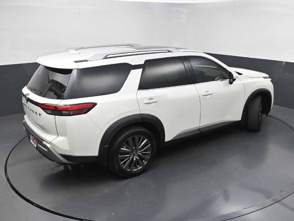 Used 2024 Nissan Pathfinder SL w/ SL Premium Package FWD image 37