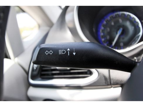 Used 2023 Chrysler Pacifica Touring-L FWD image 21
