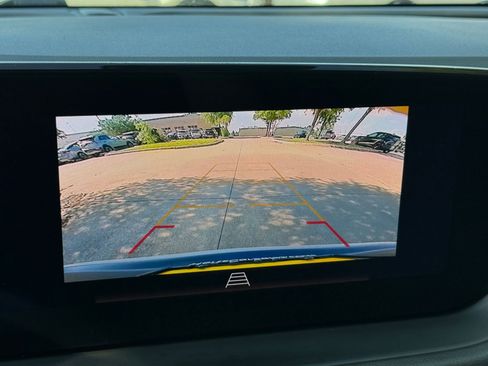 Used 2025 Buick Encore GX Preferred FWD image 24