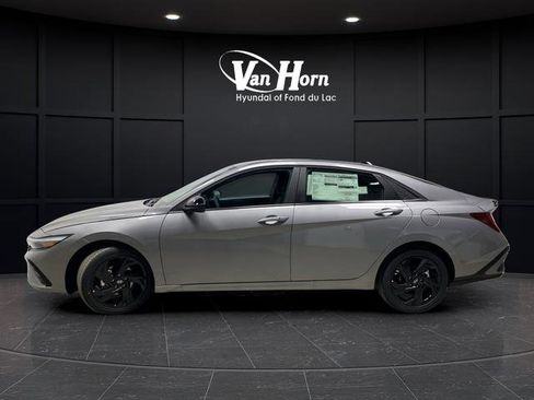 New 2026 Hyundai Elantra SEL Sport image 12