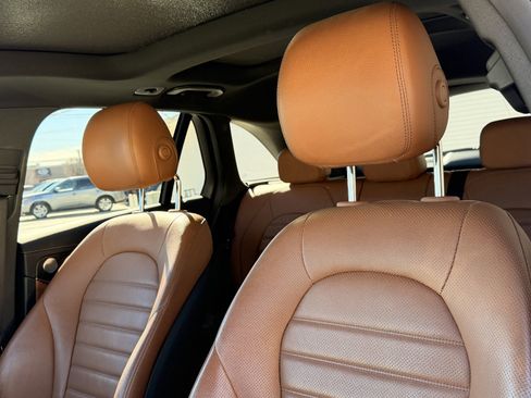 Used 2018 Mercedes-Benz GLC 300 GLC 300 SUV image 28