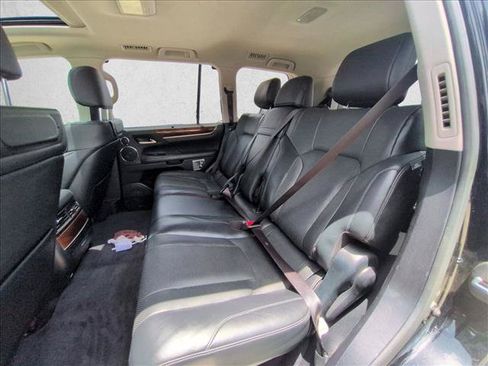 Used 2017 Lexus LX 570 4WD w/ Luxury Package image 19