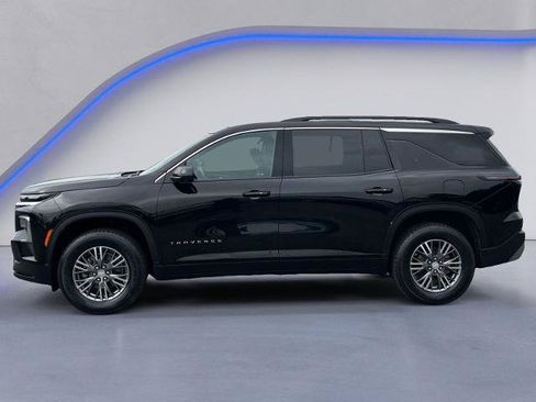 Used 2024 Chevrolet Traverse LT FWD image 7