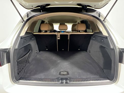 Used 2022 Mercedes-Benz GLC 300 4MATIC w/ Premium Package Lite image 34