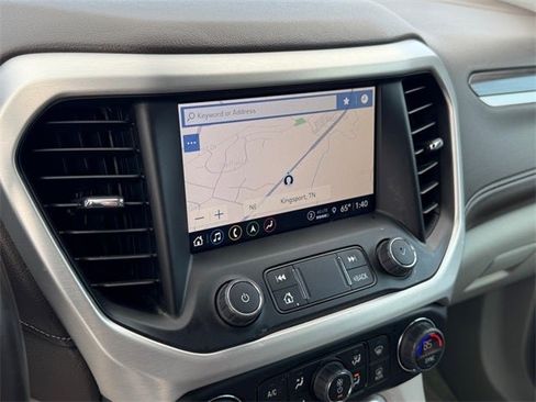 Used 2023 GMC Acadia SLT image 24