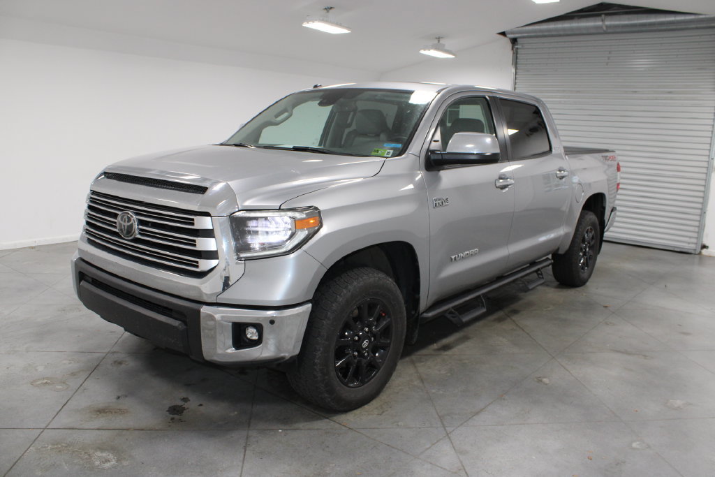 Used 2018 Toyota Tundra Limited w/ Limited Premium Package AWD/4WD image 4